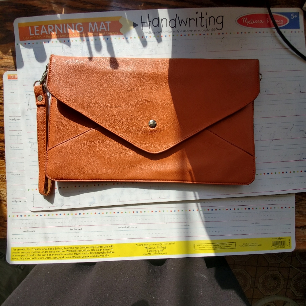 Envelope clutch